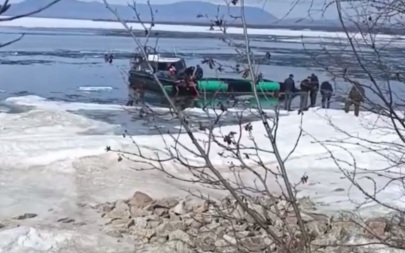 МЧС: пять человек погибли при опрокидывании катера на Байкале