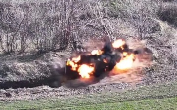 Операторы БПЛА уничтожили замаскированный блиндаж ВСУ в Запорожской области