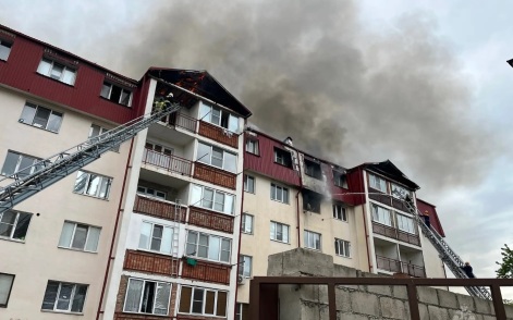 Названа причина пожара в многоэтажке в Нальчике, где пострадали 5 человек