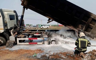 Водитель самосвала погиб после удара током в Хабаровском крае