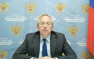 Армения не может "танцевать на двух свадьбах" сразу, заявили в МИД РФ