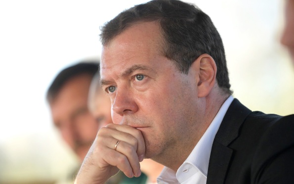 Медведев указал на вымирание Украины