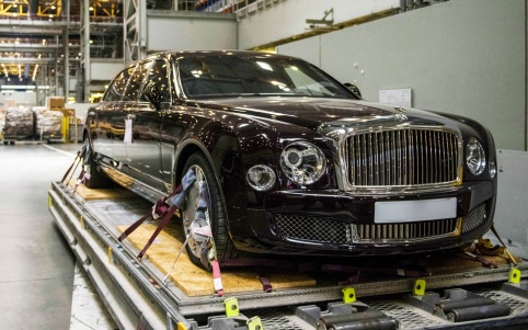 В России установлен рекорд по продажам люксовых автомобилей за апрель