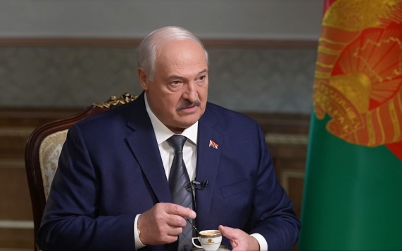 Лукашенко: я не реагирую на болтовню Зеленского