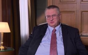 Оверчук указал на актуальность развития сухопутных маршрутов
