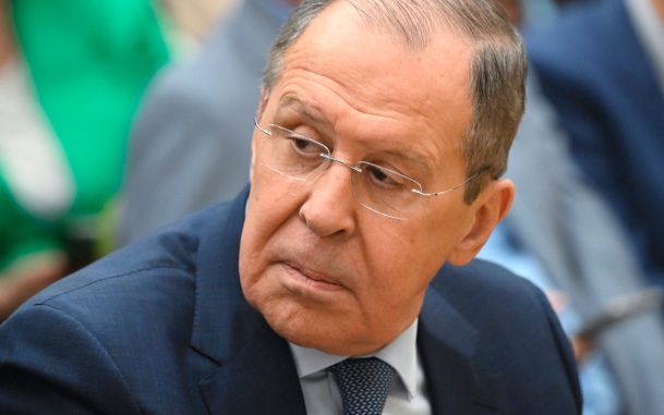 Запад не может смириться с независимостью России, заявил Лавров