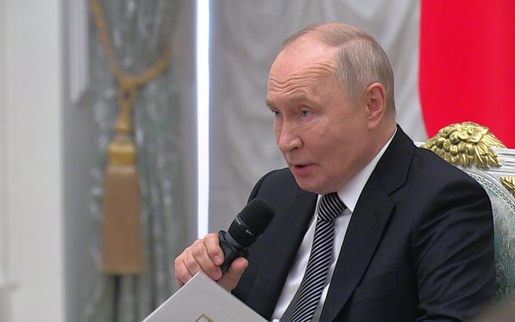 "Воруют на всем": Путин описал коррупцию на Украине