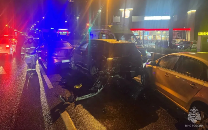 Женщина пострадала в ДТП с четырьмя автомобилями во Всеволожске Ленобласти