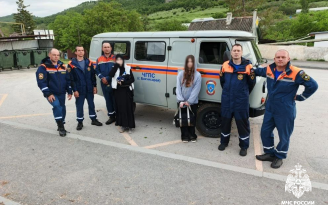 В Крыму спасли двух девочек, которые отстали от экскурсионной группы в горах