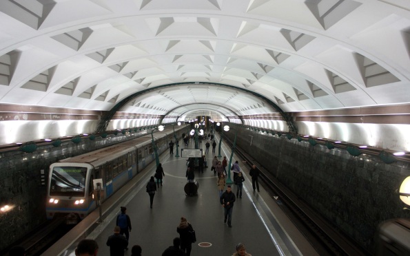 Новые вагоны метро выпускаются раз в четыре года, сообщили в "Трансмашхолдинге"