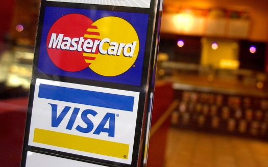 Доля карт Visa и Mastercard на российском рынке снизилась до менее чем 17%