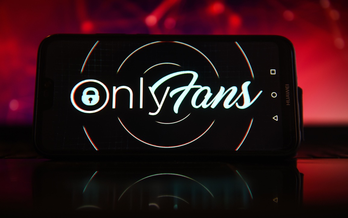 Хакер выставил на продажу данные о 340 млн профилей на платформе OnlyFans