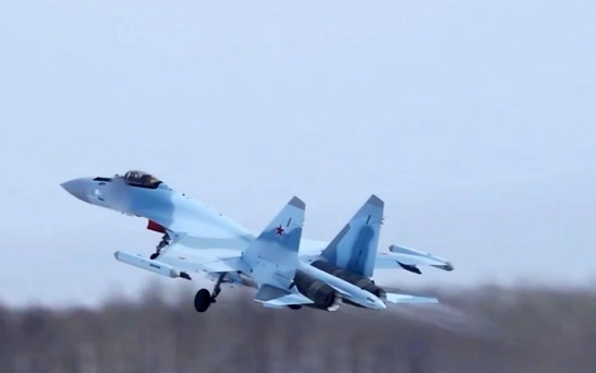 ОАК передала ВКС России партию новых истребителей Су-35С