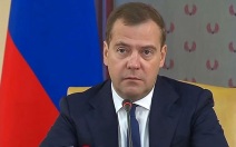 Медведев о перезахоронении нацистов: у киевских дегенератов есть шанс отличиться