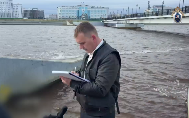 В Салехарде подросток сам нырнул в реку и погиб, возбуждено уголовное дело