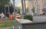 В Москве на Ленинском проспекте загорелся автомобиль