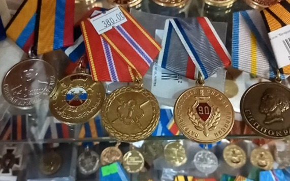 Общественники хотят создать закон по борьбе с "ряжеными" героями