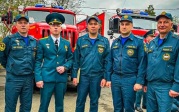 Сотрудник МЧС вне службы спас лежачего пенсионера из горящего дома в Арсеньеве
