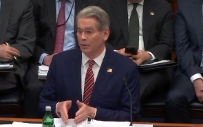 Бессент заявил, что все действия США против Ирана являются оборонительными