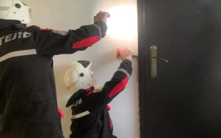 В Дагестане ребенок оказался заперт за бронированной дверью