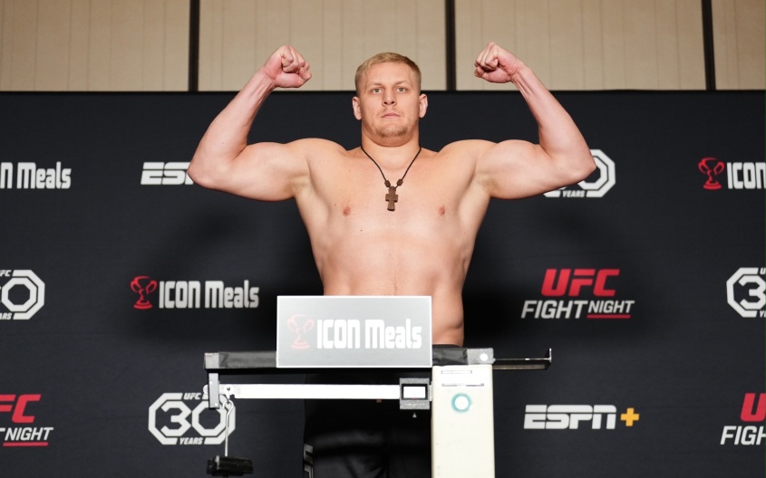 Российский боец Павлович нокаутировал соперника за 40 секунд на турнире UFC