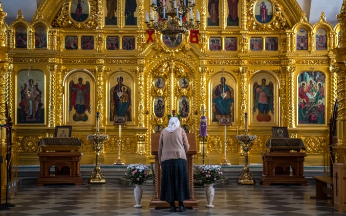 Православные верующие отмечают Троицу