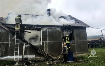 Мужчина погиб в результате пожара в жилом доме в поселке Красноярского края