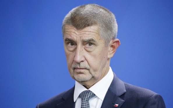 Премьер Чехии допустил невыполнение цели НАТО по расходам на оборону в 2026 году