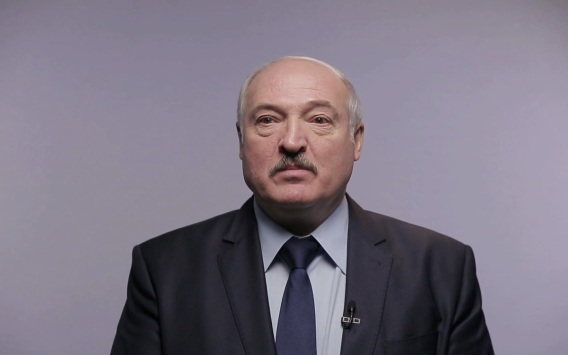 Лукашенко назвал воюющих за Украину бедолагами, пойманными на улице
