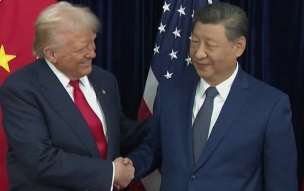 Трамп просил Си Цзиньпина помочь закончить украинский конфликт, пишет SCMP