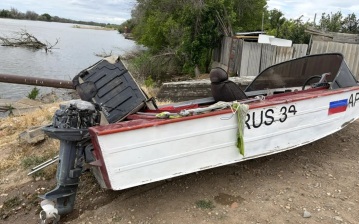 Катер перевернулся на реке под Астраханью, есть пострадавшие