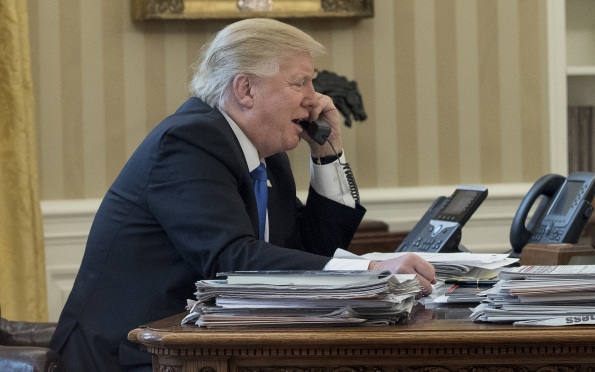 Назвал сумасшедшим и упрекнул в неблагодарности: Трамп созвонился с Нетаньяху