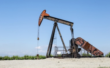 Сложная реальность: плану ЕС заморозить потолок цен на нефть РФ нашли объяснение
