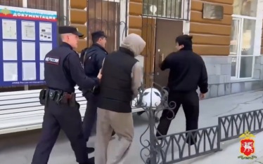 В Москве задержан мигрант-нелегал, обналичивавший деньги жертв аферистов