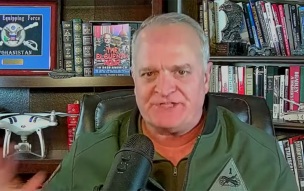 Американский военный заявил, что Зеленский обрекает жителей Украины на страдания
