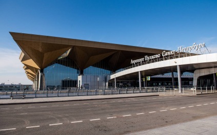 Петербургский аэропорт Пулково временно закрыли для полетов