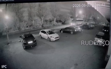 Появились кадры момента удара БПЛА ВСУ по рейсовому автобусу в Енакиево