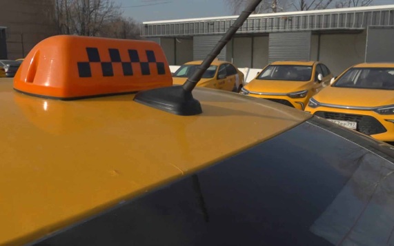 Суд отпустил из-за срока давности приезжего, который зарезал таксиста в Москве