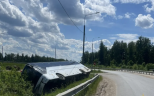 В Солнечногорске пассажирский автобус съехал в кювет и перевернулся