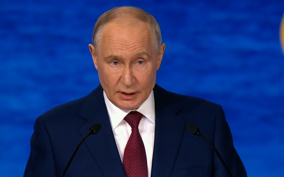 Путин высказался о санкциях Запада и воровстве активов России