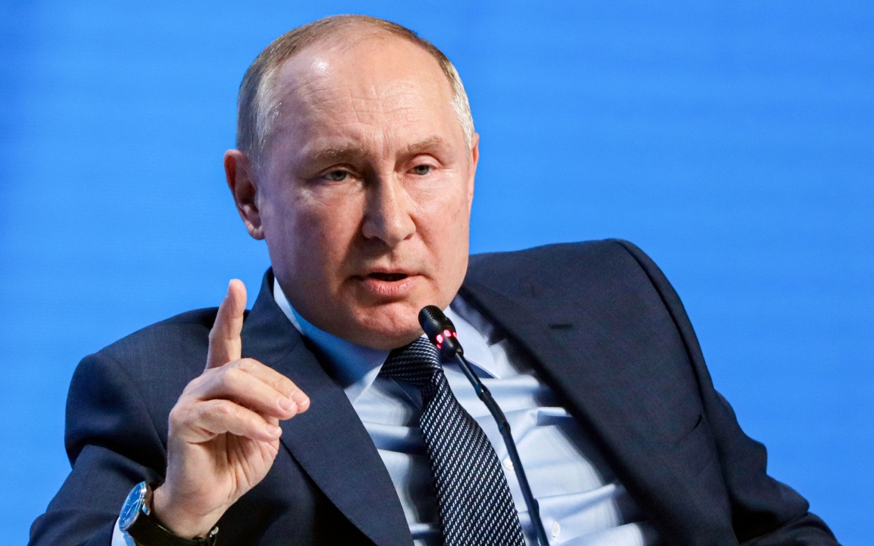 Путин: движение вперед и вверх в экономике РФ будет обеспечено