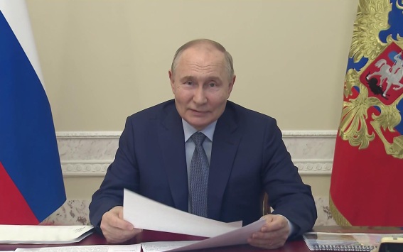 "Заботится о России": британский политик о выступлении Путина на сессии ПМЭФ