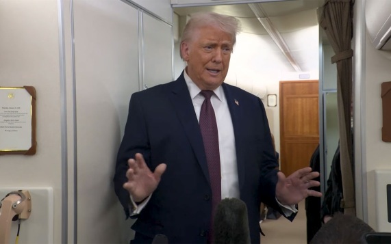 Трамп отнес себя и Вэнса к вовлеченным в урегулирование конфликта на Украине