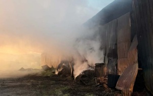 Крупный пожар в сенохранилище произошел на Камчатке