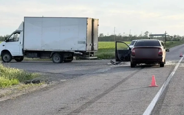 Пожилой мужчина погиб в лобовом ДТП на Кубани