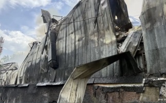 В Мытищах ликвидировали пожар на 800 "квадратах" бывшего спортзала