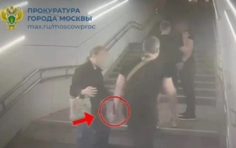 Житель Липецка порезал человека в переходе московского метро