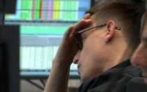 Биржевые индексы в США упали после заявления Трампа о новых ударах по Ирану