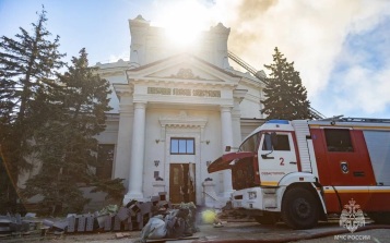 В МЧС рассказали о сложностях при тушении пожара в музее Севастополя