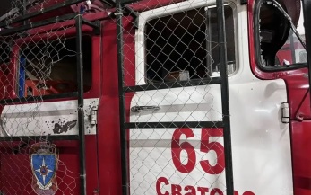 Дрон атаковал спасателей МЧС во время тушения пожара в Сватове
